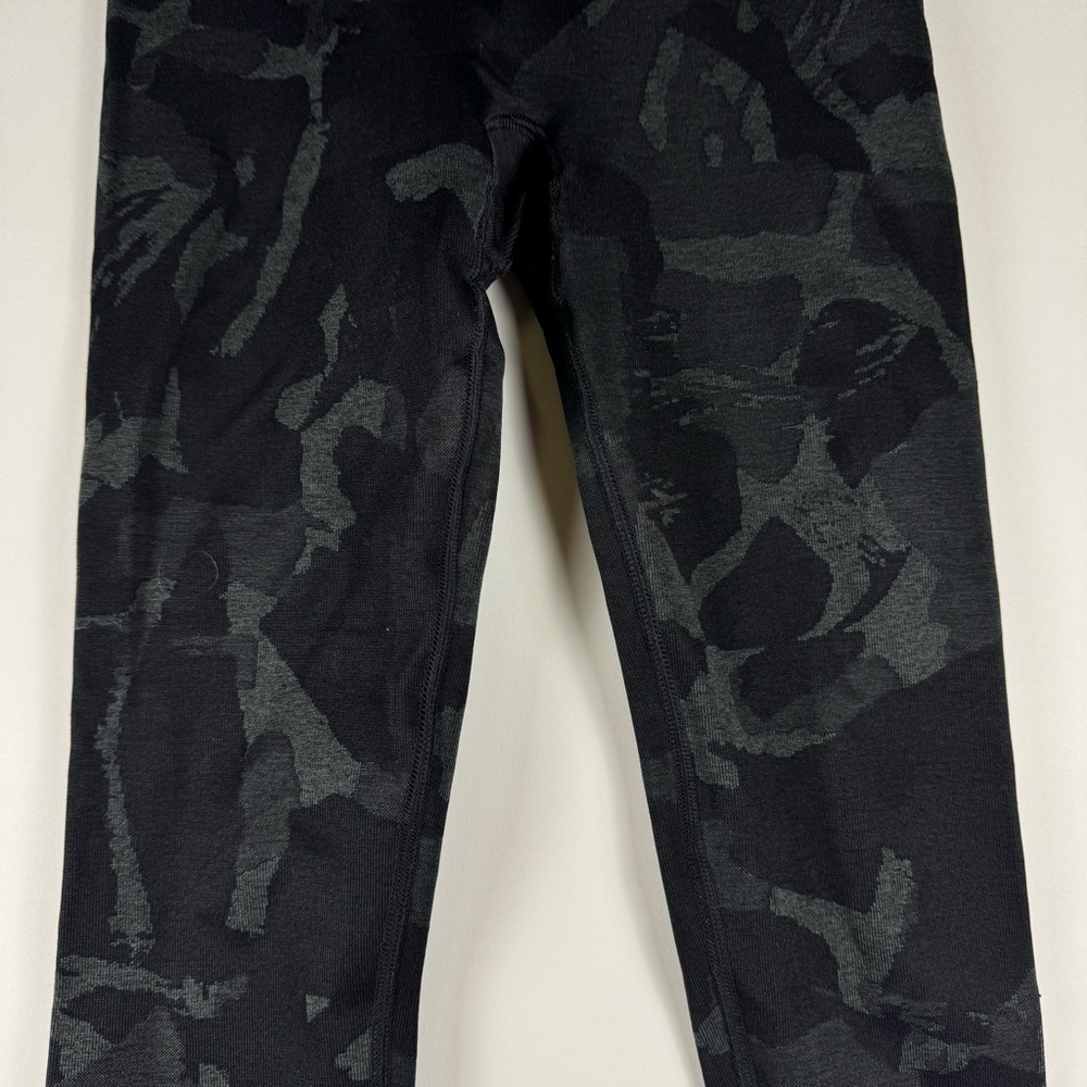 Gymshark Black Camouflage Leggings Size S - Picture 3 of 9